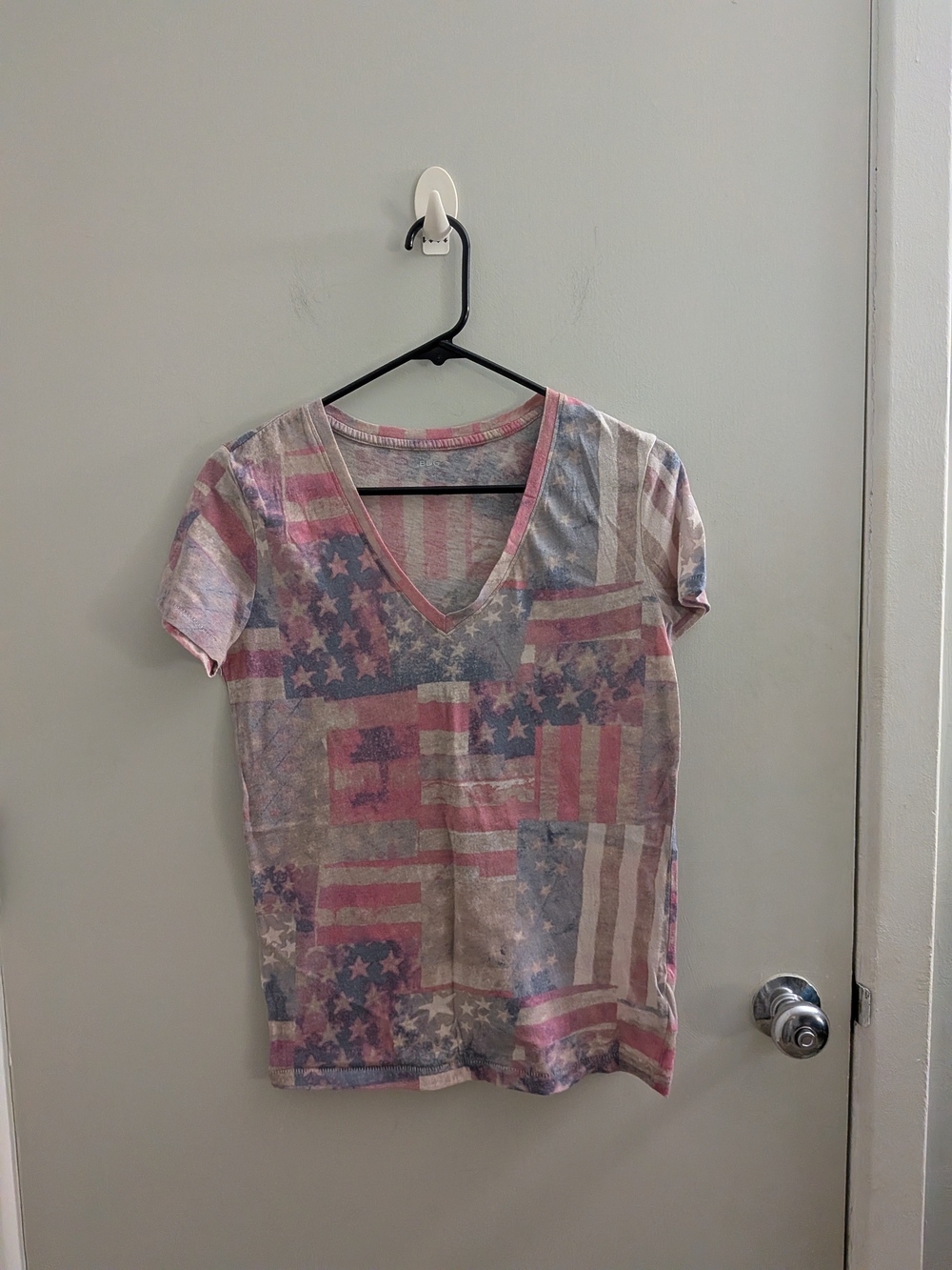 BDG Urban Outfitters American Flag Patchwork Burnout V-Neck Tee Soft Cozy Medium